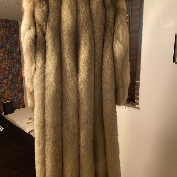 Blue fox fur coat - Picture 7 of 7